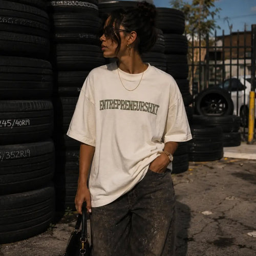 ENTREPRENEURSHXT T